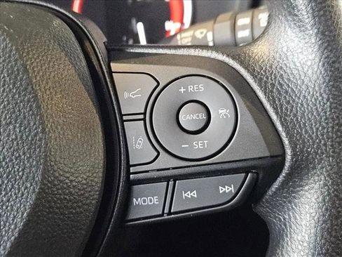 Used 2025 Toyota RAV4 XLE image 12