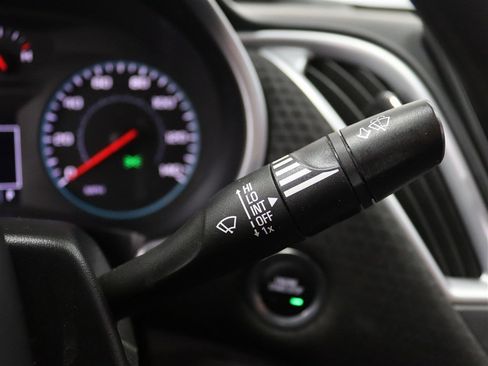 Used 2023 Chevrolet Malibu LT image 32