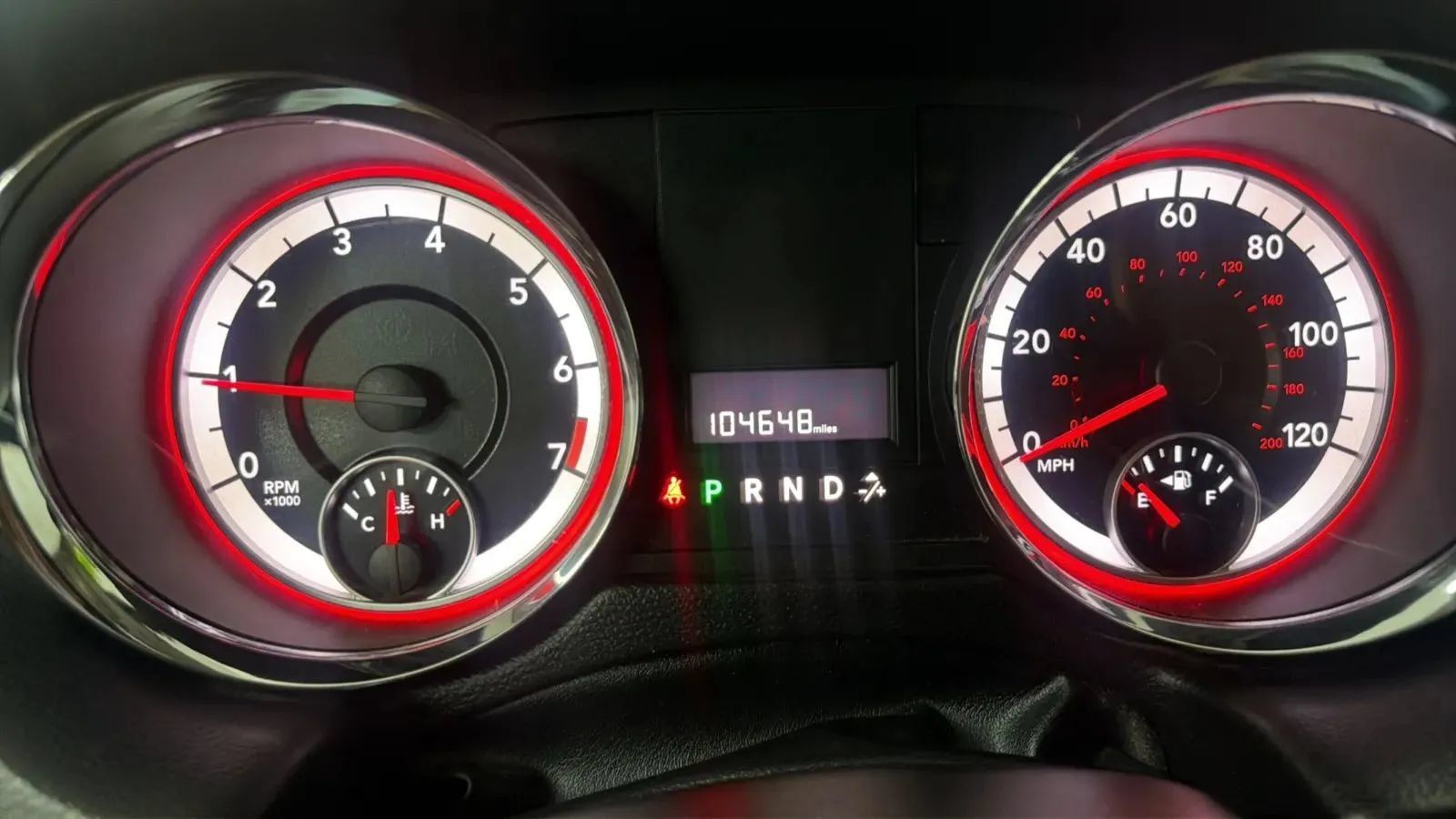 Used 2015 Dodge Grand Caravan American Value Package w/ UConnect Hands-Free Group FWD image 11