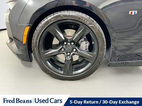 Used 2017 Chevrolet Camaro SS RWD image 36