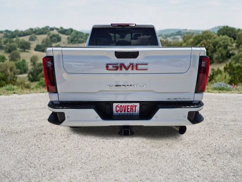 Used 2025 GMC Sierra 2500 Denali w/ Denali Reserve Package AWD/4WD image 9