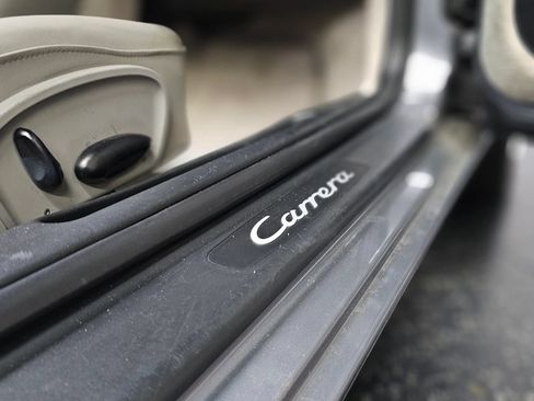 Used 2001 Porsche 911 Cabriolet image 39