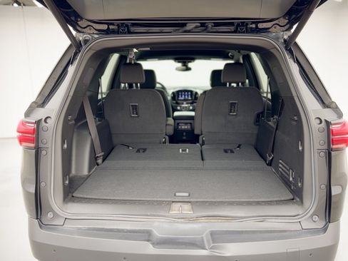 Used 2023 Chevrolet Traverse LT FWD image 28