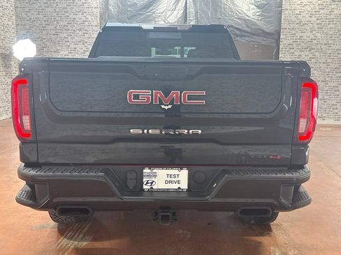 Used 2020 GMC Sierra 1500 AT4 w/ Off-Road Performance Package AWD/4WD image 6