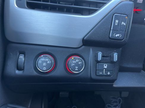 Used 2016 GMC Yukon SLE w/ HD Trailering Package image 11