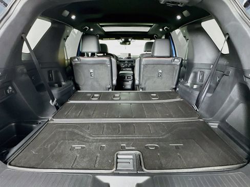 Used 2025 Honda Pilot TrailSport image 27