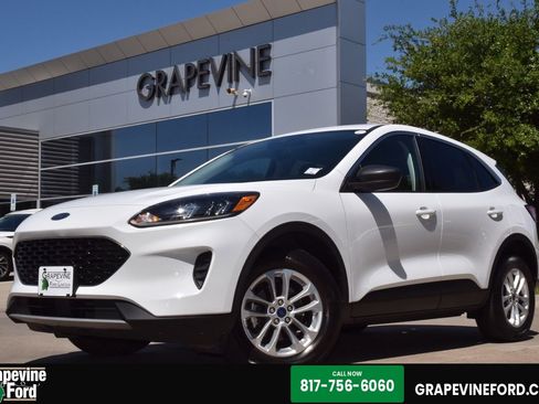 Certified 2022 Ford Escape SE w/ Convenience Package AWD/4WD image 1