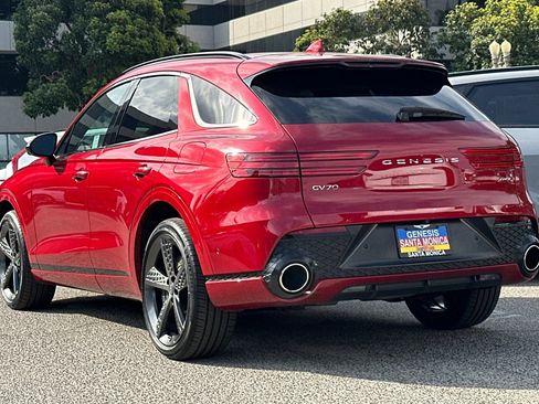 Used 2023 Genesis GV70 2.5T w/ Sport Prestige Package AWD/4WD image 8