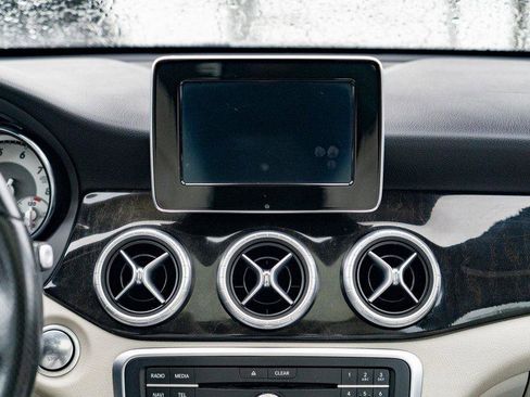 Used 2016 Mercedes-Benz CLA 250 4MATIC image 18