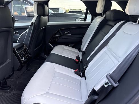 Used 2025 Land Rover Range Rover Sport Dynamic SE AWD/4WD image 6