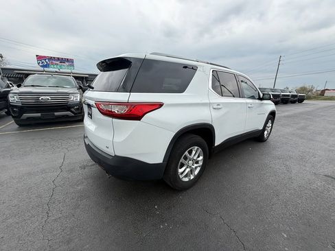 Used 2018 Chevrolet Traverse LT image 3