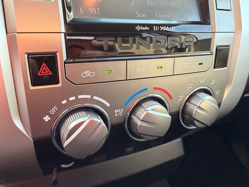 Used 2017 Toyota Tundra SR5 RWD image 19