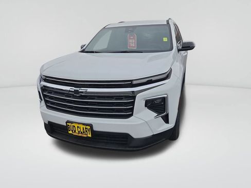 New 2025 Chevrolet Traverse LT w/ LPO, Floor Liner Package image 10