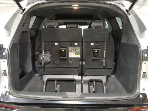 Used 2021 Toyota Sienna XSE w/ XSE Plus Package image 23