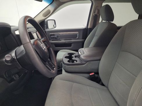 Used 2019 RAM 1500 Classic SLT RWD image 17
