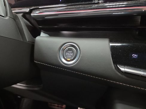 Used 2024 Cadillac Escalade V w/ LPO, ONYX Package AWD/4WD image 21