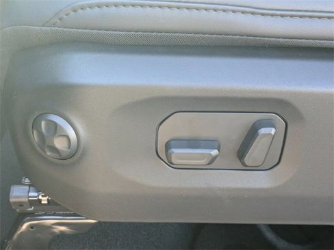 New 2026 Jeep Wrangler Unlimited Rubicon w/ Safety Group image 19