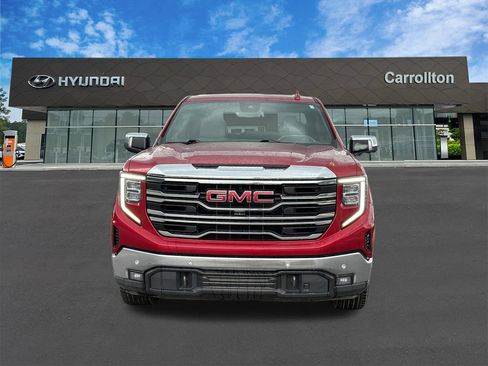 Used 2022 GMC Sierra 1500 SLT w/ SLT Convenience Package AWD/4WD image 2