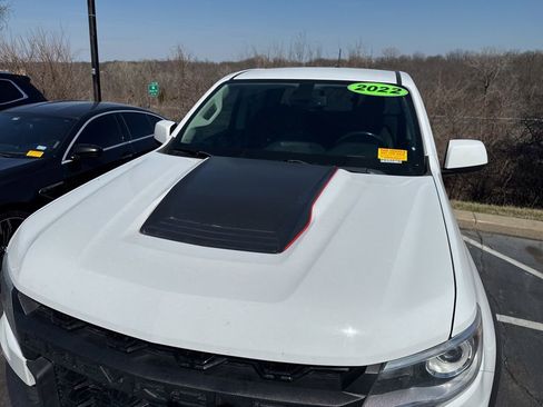 Used 2022 Chevrolet Colorado ZR2 image 14
