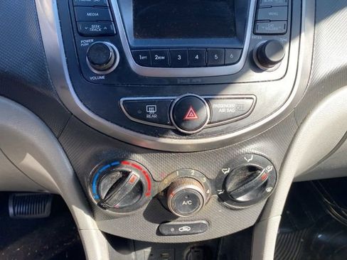 Used 2016 Hyundai Accent SE image 17