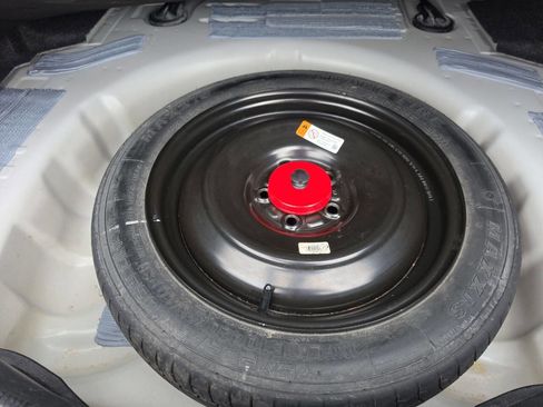 Used 2017 Ford Fusion SE FWD image 20