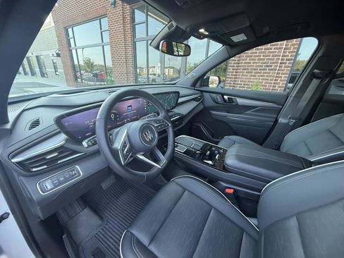 Used 2025 Buick Enclave Sport Touring w/ Power Package FWD image 20