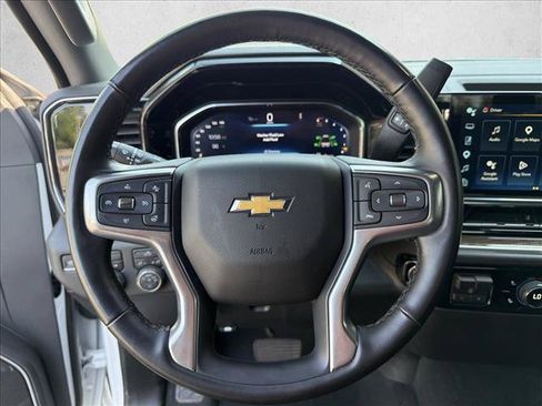 Used 2025 Chevrolet Silverado 2500 LT w/ Convenience Package AWD/4WD image 14