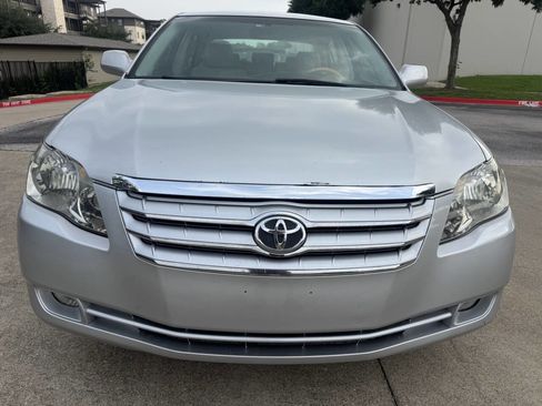 Used 2006 Toyota Avalon Limited FWD image 2