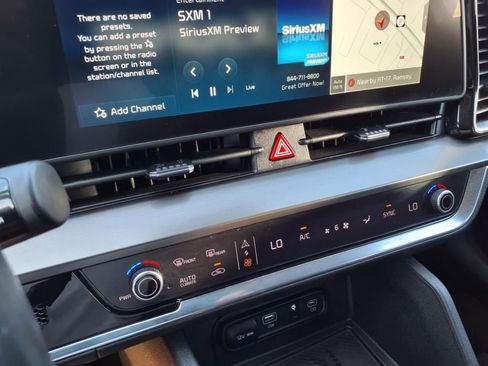 Certified 2023 Kia Sportage EX image 17