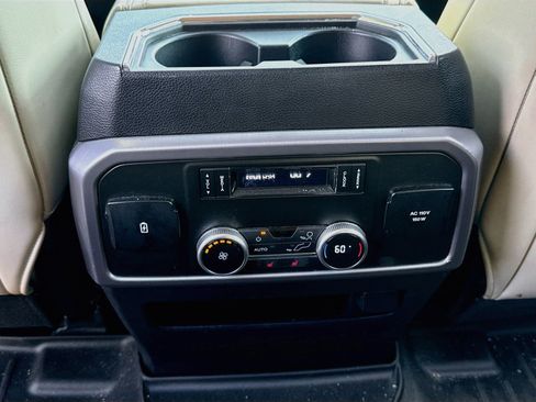 Used 2019 Ford Expedition Platinum AWD/4WD image 25