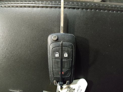 Used 2017 Chevrolet Equinox LS FWD image 32