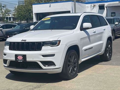 Used 2019 Jeep Grand Cherokee High Altitude AWD/4WD image 3