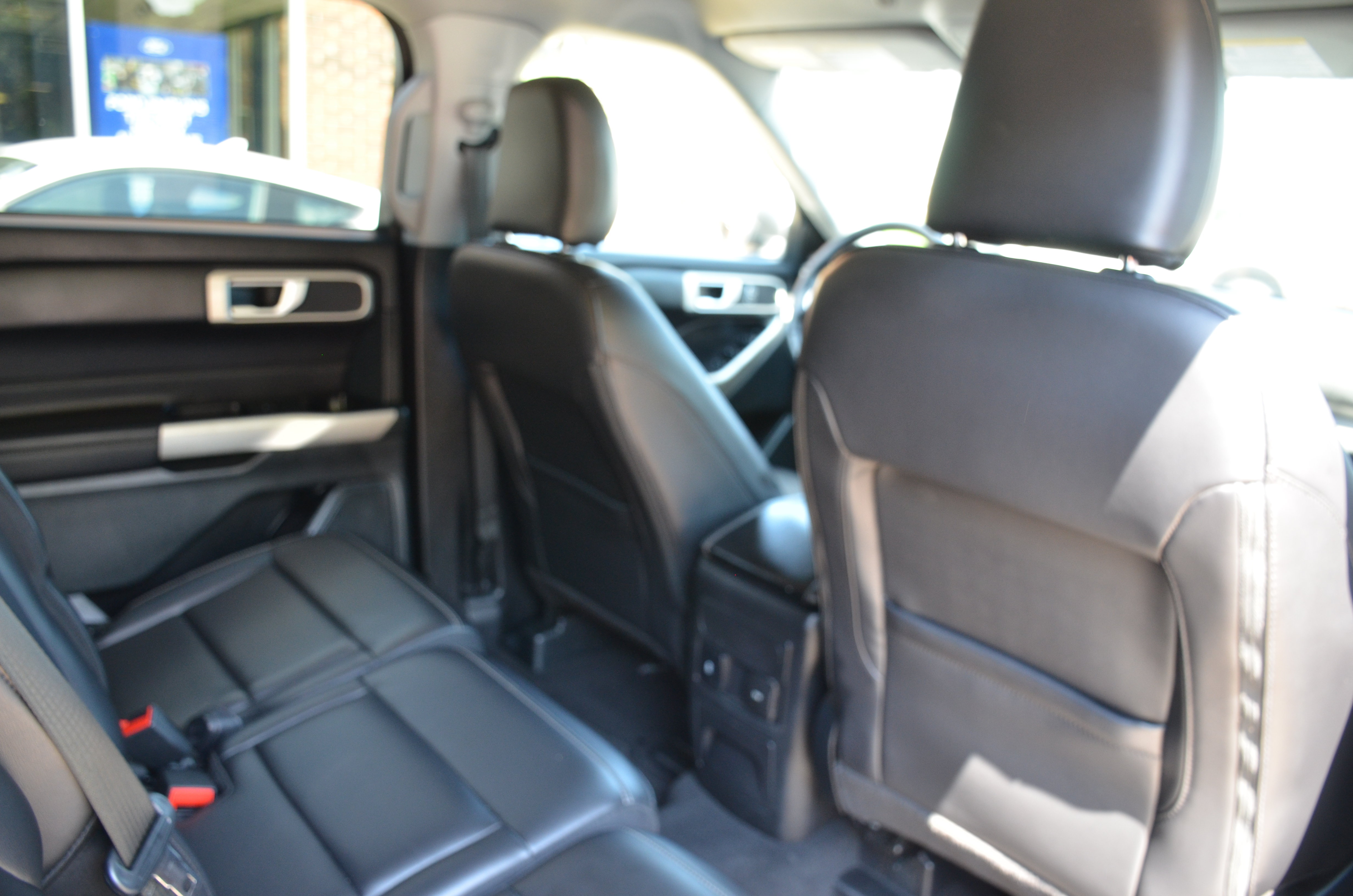 Used 2023 Ford Explorer XLT w/ Equipment Group 202A AWD/4WD image 26
