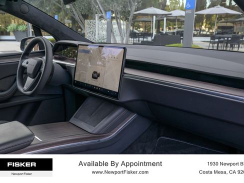Used 2024 Tesla Model X image 19