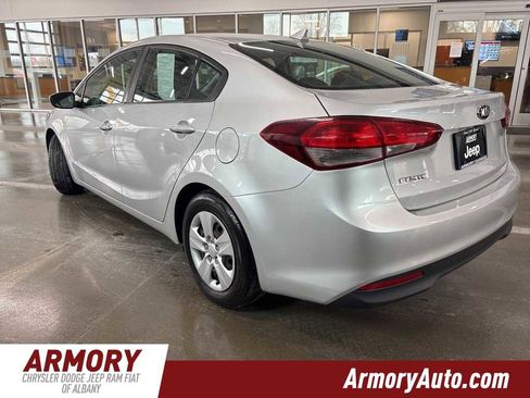 Used 2018 Kia Forte LX w/ LX Rear Camera Package image 6