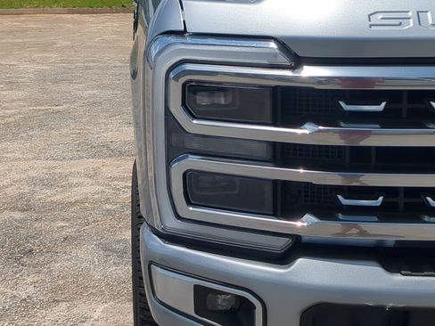 Used 2024 Ford F350 Platinum AWD/4WD image 8