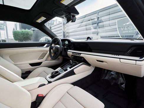 Used 2024 Porsche 911 Turbo S image 33