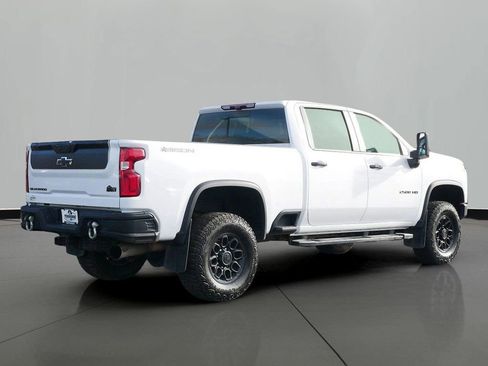 Used 2024 Chevrolet Silverado 2500 ZR2 w/ ZR2 Bison Edition image 3