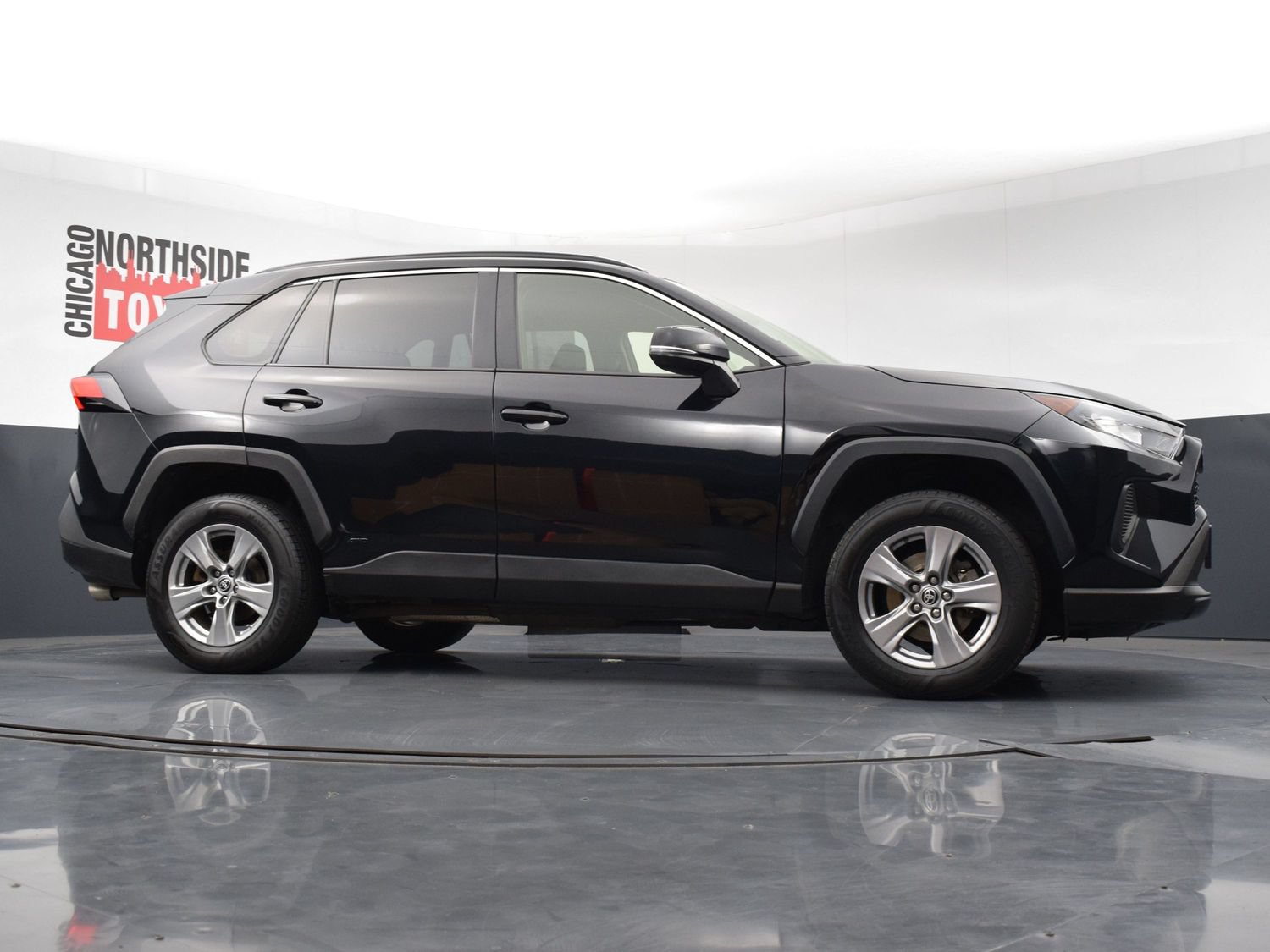 Used 2022 Toyota RAV4 LE AWD/4WD image 28