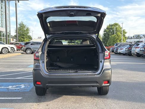Used 2025 Subaru Outback Premium AWD/4WD image 14