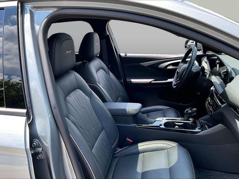 Used 2025 Buick Envista Avenir FWD image 8