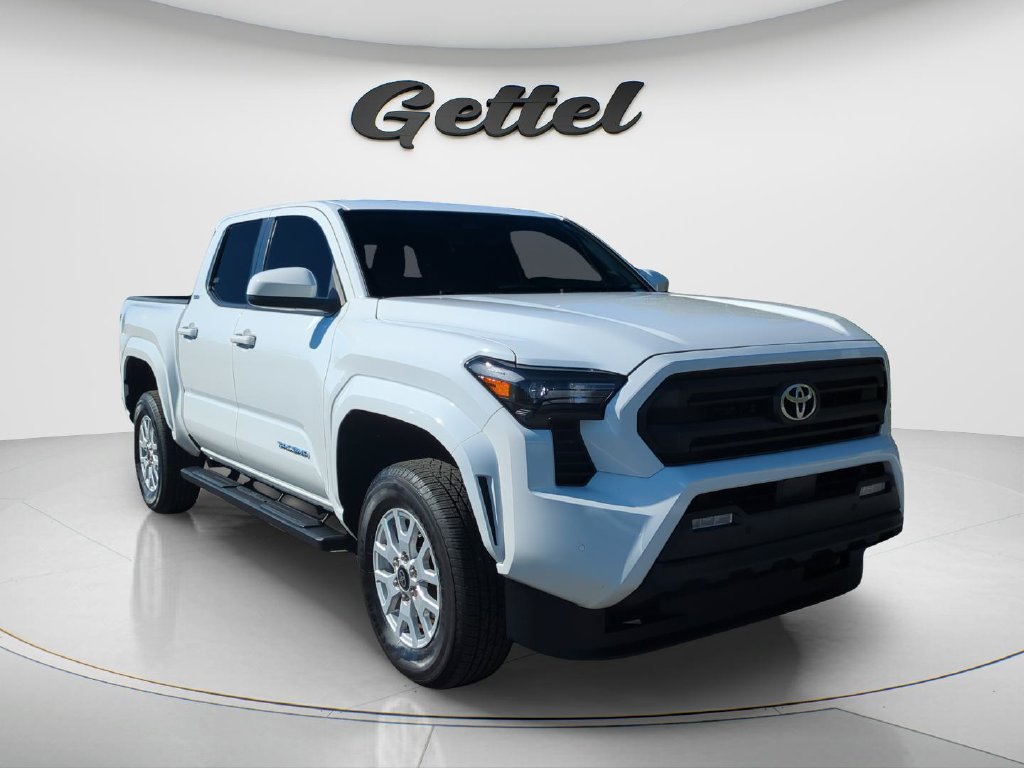 Used 2024 Toyota Tacoma SR5 w/ SR5 Upgrade Package RWD image 2
