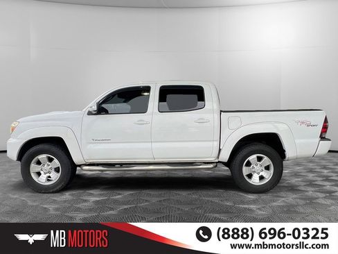 Used 2012 Toyota Tacoma PreRunner w/ TRD Sport Pkg image 8
