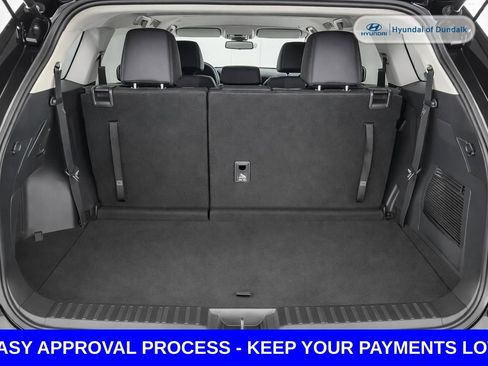 Used 2025 Toyota Highlander LE image 18