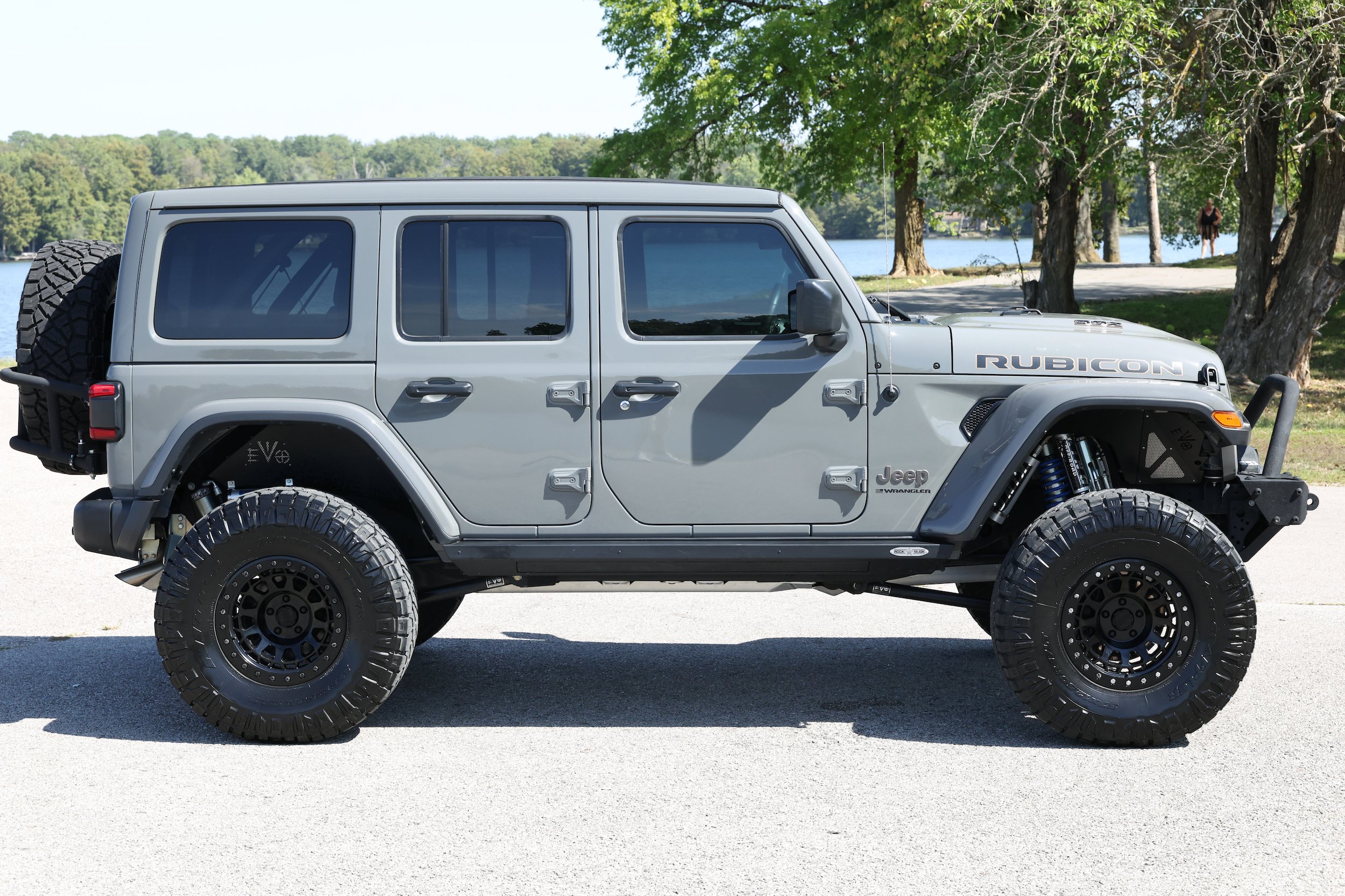Used 2023 Jeep Wrangler Unlimited Rubicon 392 w/ Trailer Tow Package AWD/4WD image 9