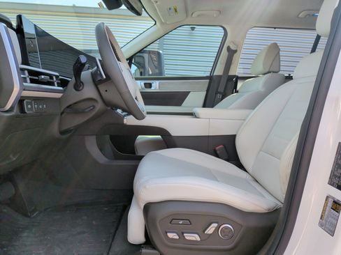 Used 2025 Hyundai Santa Fe Calligraphy AWD/4WD image 16
