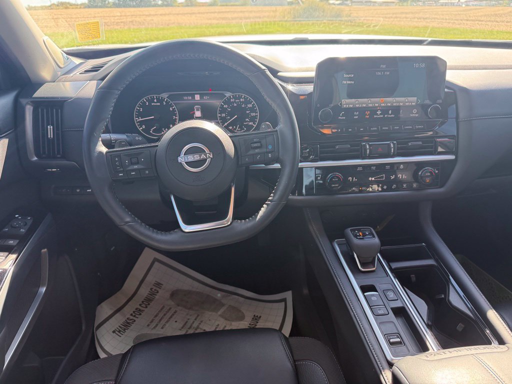 Certified 2025 Nissan Pathfinder SL w/ SL Premium Package FWD image 12