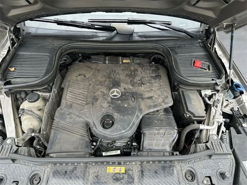 Used 2023 Mercedes-Benz GLS 450 4MATIC image 30