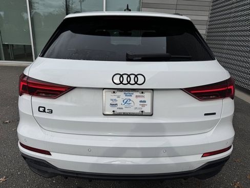 New 2025 Audi Q3 2.0T Premium image 4