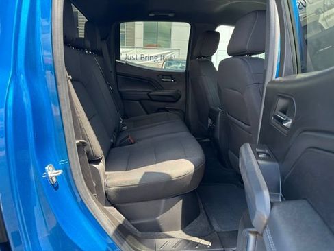 Used 2023 Chevrolet Colorado LT AWD/4WD image 12